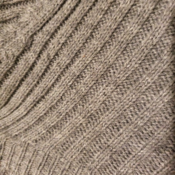 *2 for 15* Fashion nova crop sweater top - Picture 5 of 8